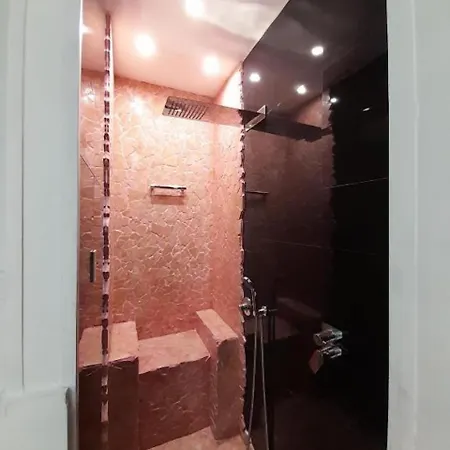 Black Vulcano Suites&studios 게스트하우스 3*